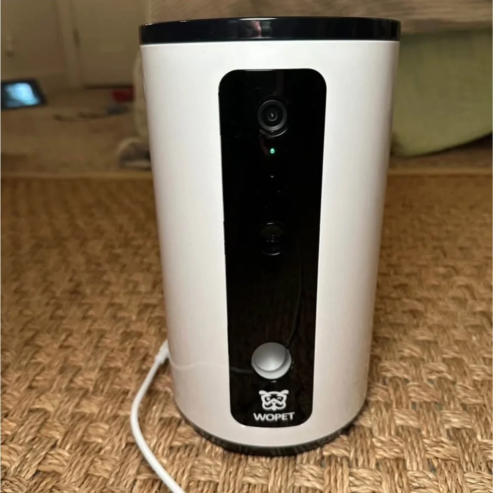 WOpet Dog Treat Camera Dispenser Dog Camera, Model D01